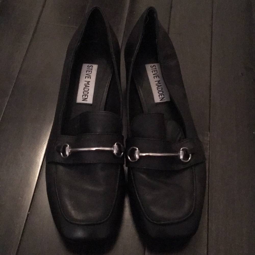 Loafers with small heel